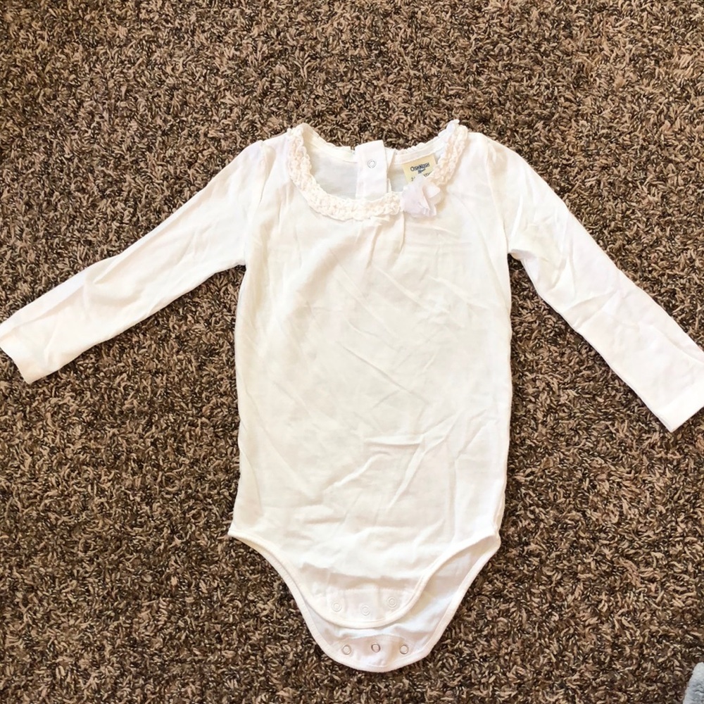 OshKosh B’gosh White Long sleeves Onesie 24m